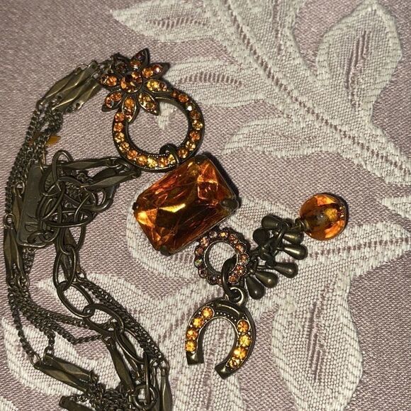 Mariana Crystal Drop Pendant Necklace!! - Picture 9 of 10